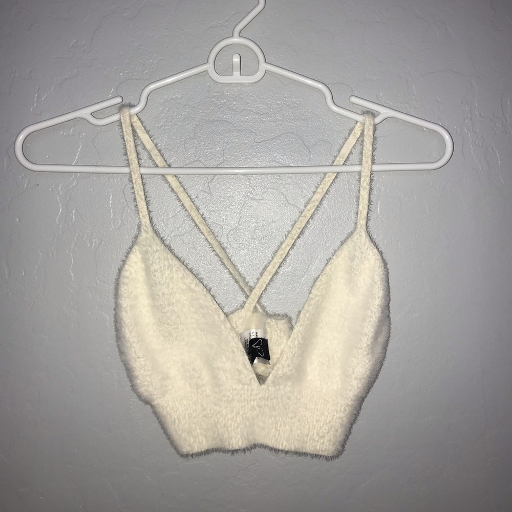 Windsor brand crossback fuzzy crop tank/bralette, size medium, color is cream